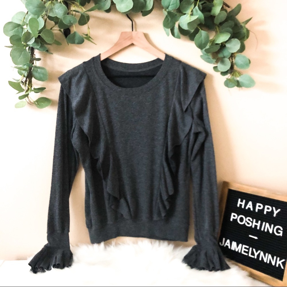 🔥Gray Ruffle Top